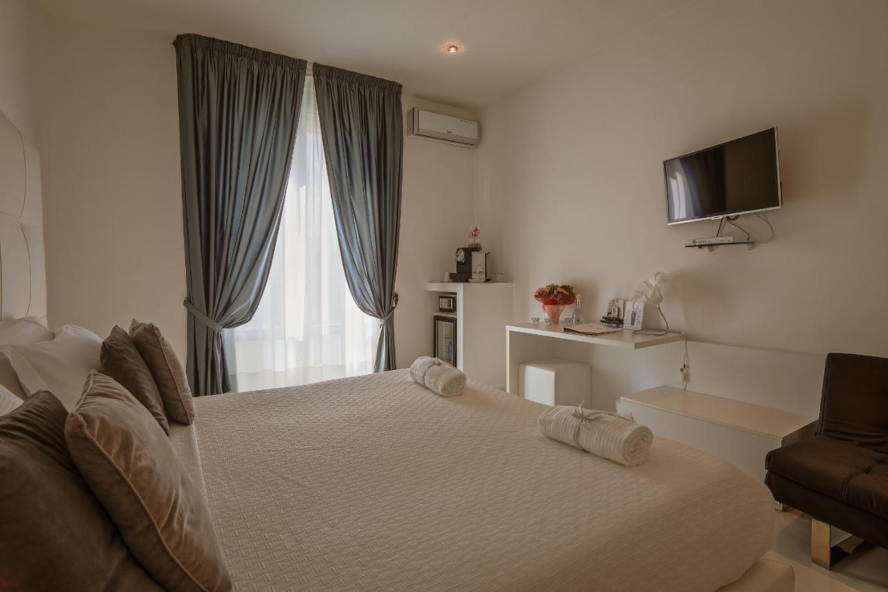 Palco Rooms&Suites ปาแลร์โม ภายนอก รูปภาพ