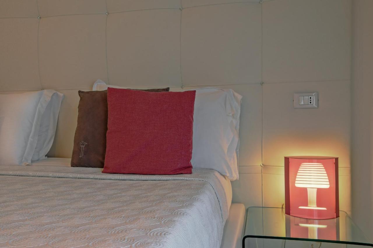 Palco Rooms&Suites ปาแลร์โม ภายนอก รูปภาพ