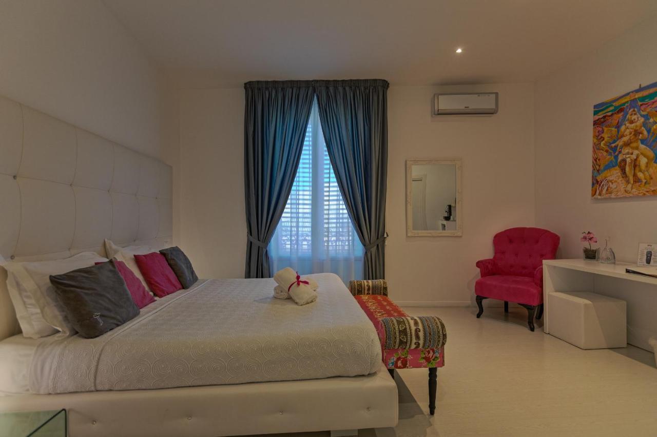 Palco Rooms&Suites ปาแลร์โม ภายนอก รูปภาพ
